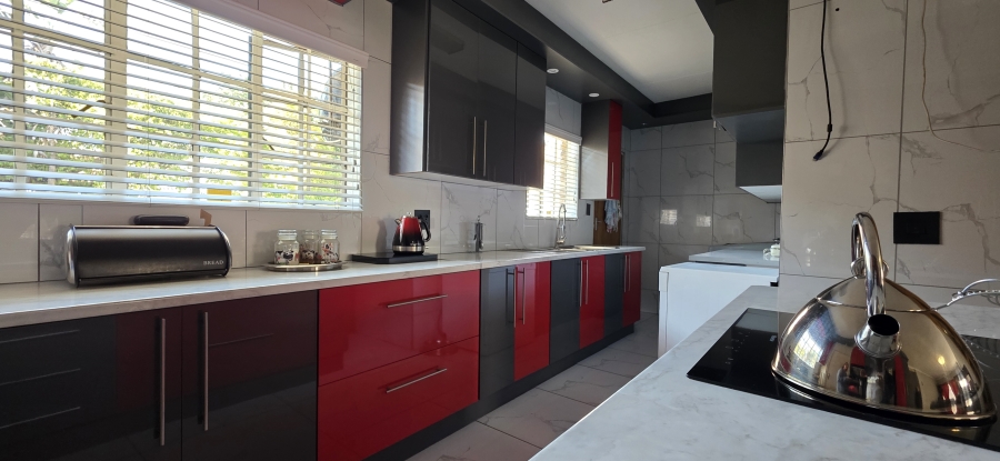 3 Bedroom Property for Sale in Protea Park North West